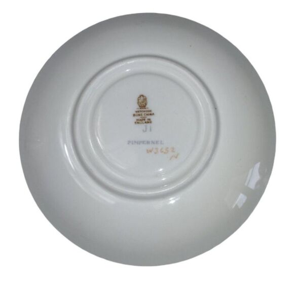 Vintage Wedgwood PIMPERNEL PINK Bone China Cup and Saucer Set W3652 Gold Trim - Picture 8 of 8